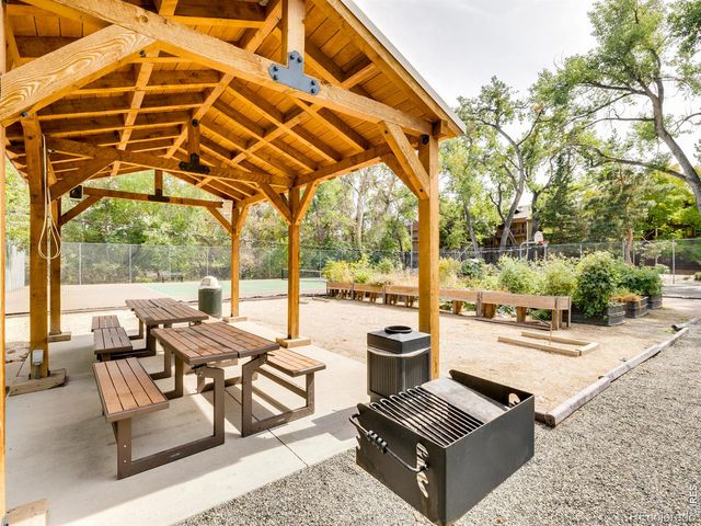 2960 Shadow Creek Drive 302, Boulder, CO 80303
