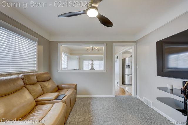 23530 Beverly Street, Oak Park, MI 48237