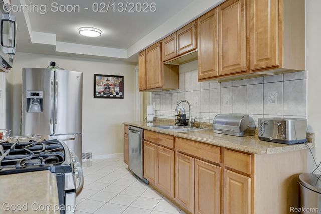 23530 Beverly Street, Oak Park, MI 48237