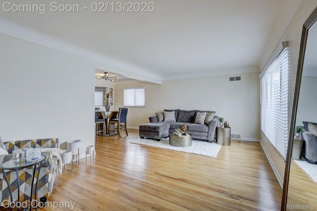 23530 Beverly Street, Oak Park, MI 48237