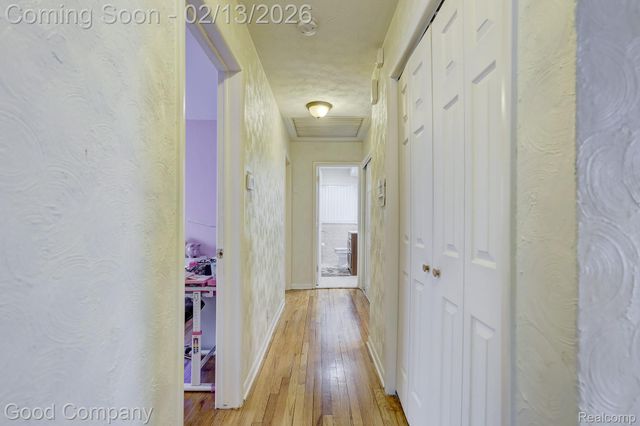 23530 Beverly Street, Oak Park, MI 48237