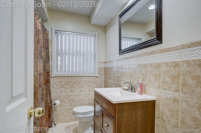 23530 Beverly Street, Oak Park, MI 48237