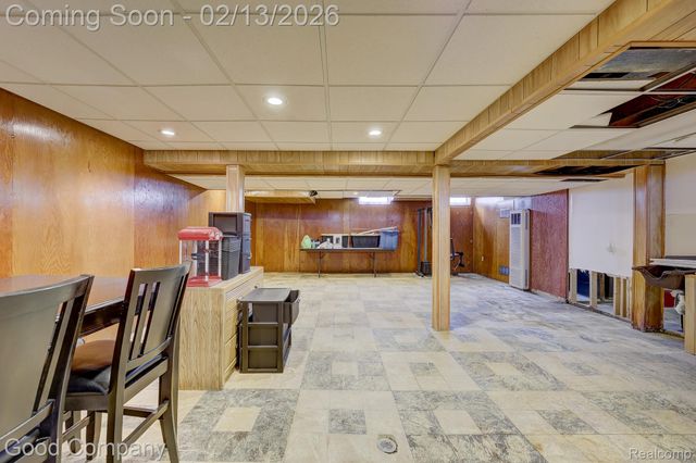 23530 Beverly Street, Oak Park, MI 48237