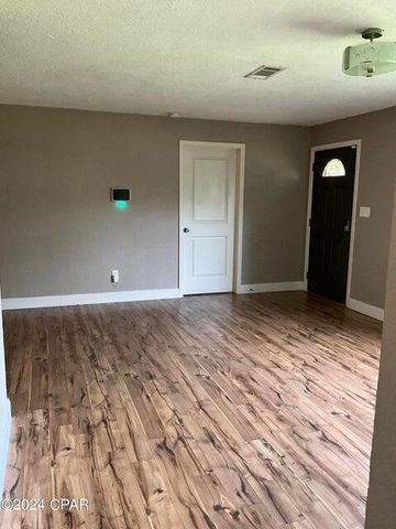 211 Annabelle Drive, Mary Esther, FL 32569