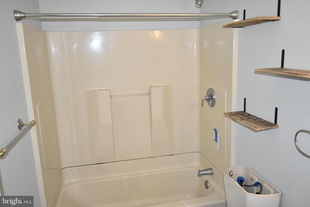 Image 16 of property listing at 10409 BLACKSTONE AVE, Cheltenham, MD 20623