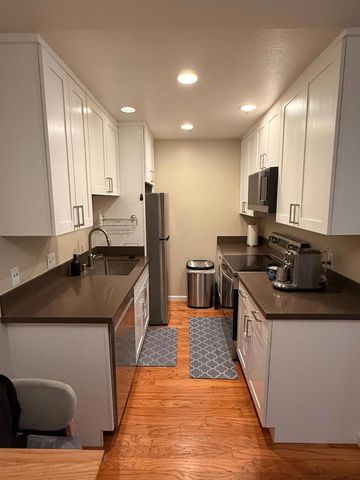 419 Piccadilly Place 3, San Bruno, CA 94066
