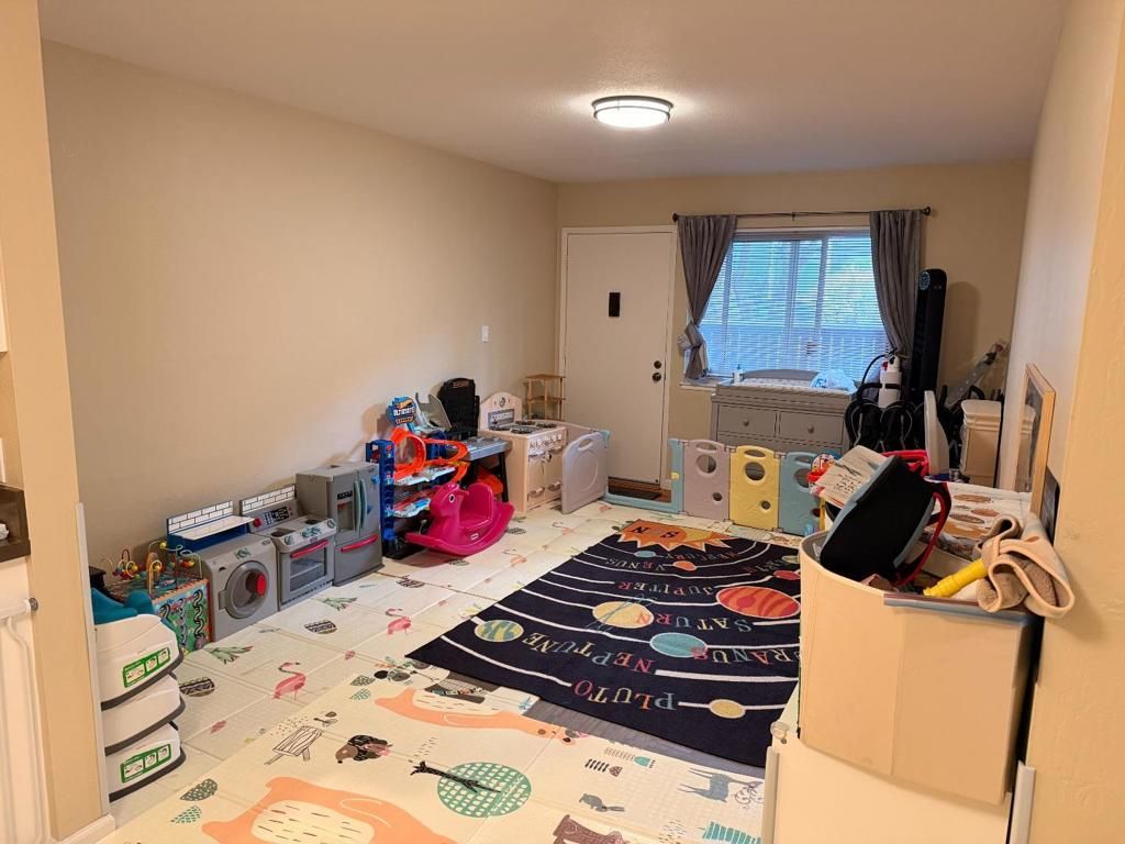 Image 12 of property listing at 419 Piccadilly Place 3, San Bruno, CA 94066
