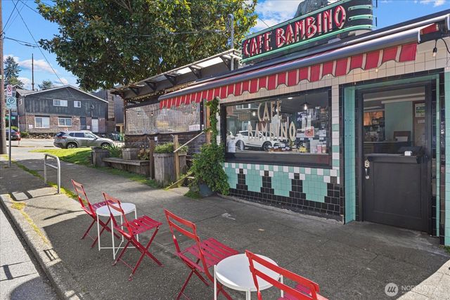 6249 8th Avenue NW, Seattle, WA 98107