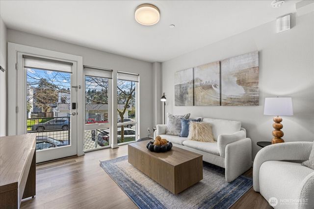 6249 8th Avenue NW, Seattle, WA 98107