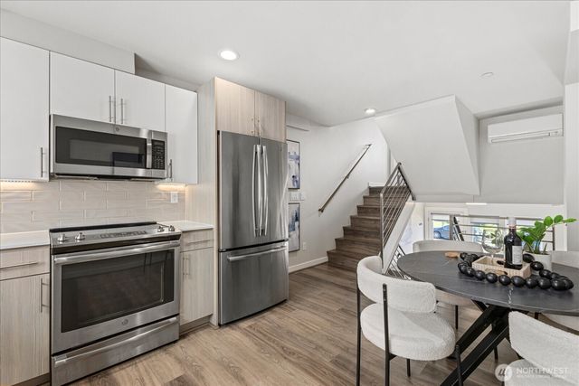 6249 8th Avenue NW, Seattle, WA 98107