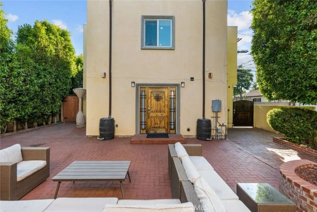 4951 Enfield Avenue, Encino, CA 91316