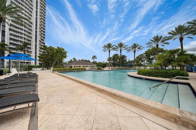 21205 Yacht Club Drive 703, Aventura, FL 33180