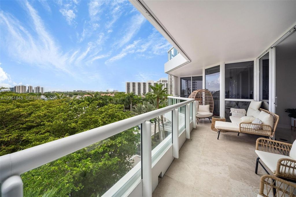 21205 Yacht Club Drive 703, Aventura, FL 33180