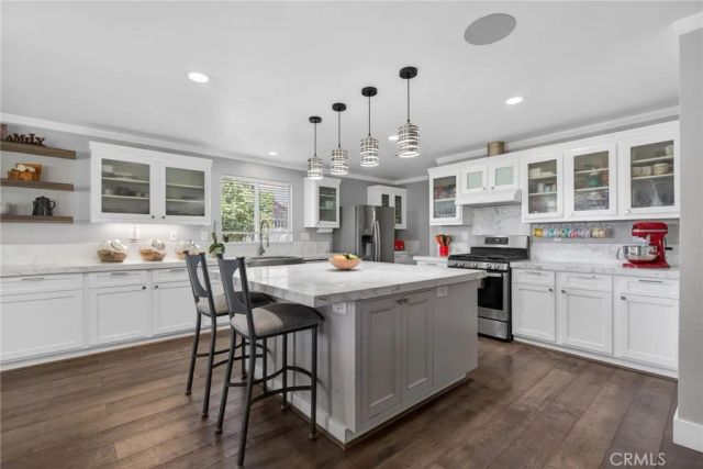 879 Derby, Corona, CA 92882