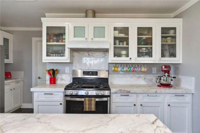 879 Derby, Corona, CA 92882