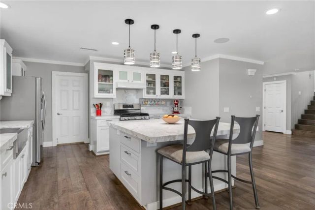 879 Derby, Corona, CA 92882