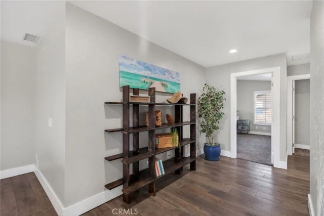 879 Derby, Corona, CA 92882