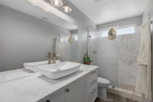 879 Derby, Corona, CA 92882