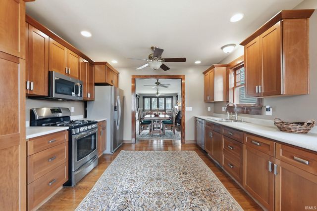 1220 W Wayne Street, Fort Wayne, IN 46802