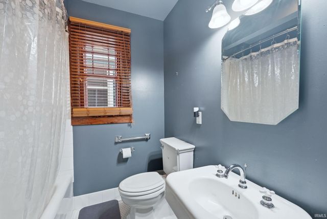 1220 W Wayne Street, Fort Wayne, IN 46802