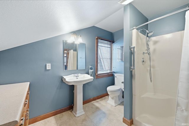 1220 W Wayne Street, Fort Wayne, IN 46802