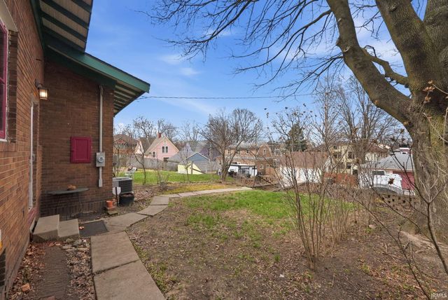 1220 W Wayne Street, Fort Wayne, IN 46802