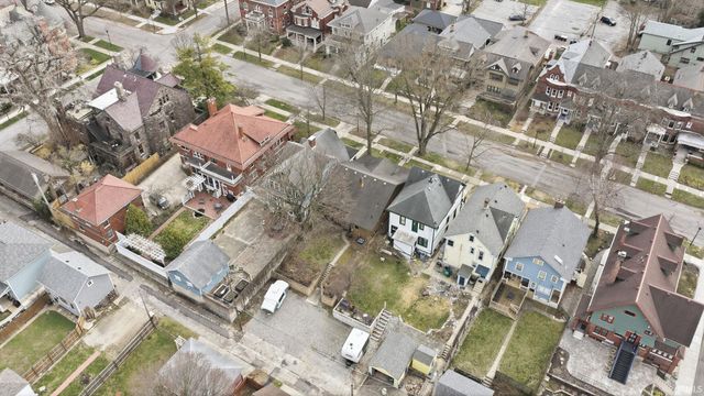 1220 W Wayne Street, Fort Wayne, IN 46802