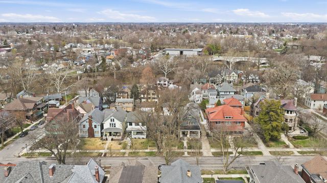 1220 W Wayne Street, Fort Wayne, IN 46802