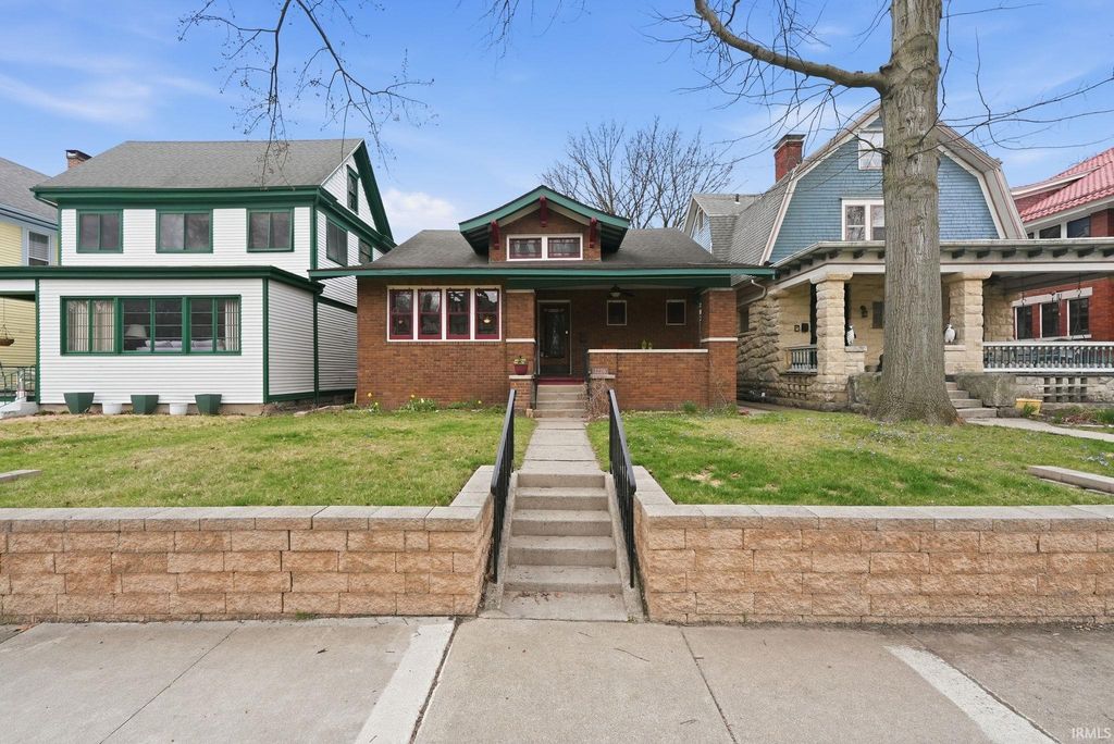 1220 W Wayne Street, Fort Wayne, IN 46802