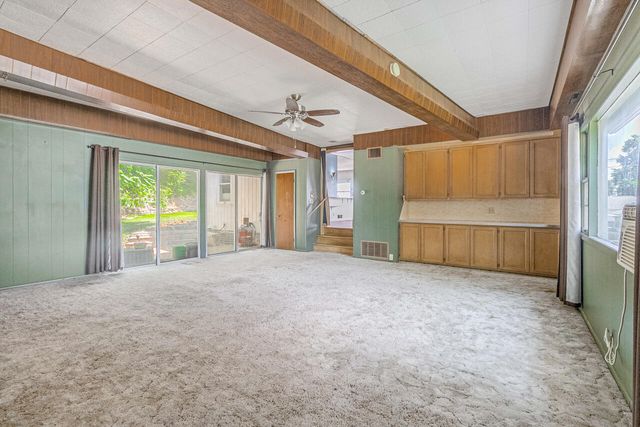 429 N 6TH Street, Council Bluffs, IA 51503
