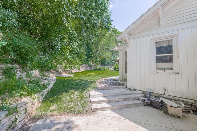 429 N 6TH Street, Council Bluffs, IA 51503