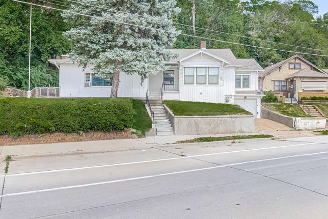 429 N 6TH Street, Council Bluffs, IA 51503