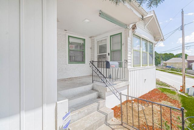 429 N 6TH Street, Council Bluffs, IA 51503