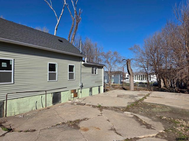 2409 N 29 Street, Omaha, NE 68111