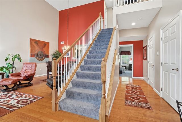 751 Marigold Ct, Collier Twp, PA 15017