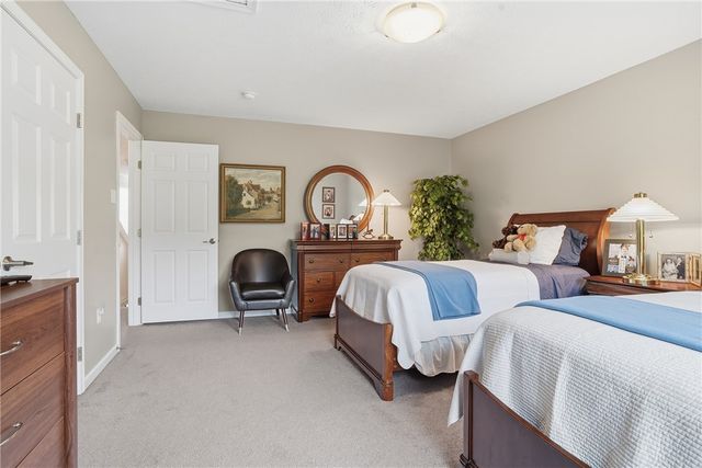 751 Marigold Ct, Collier Twp, PA 15017