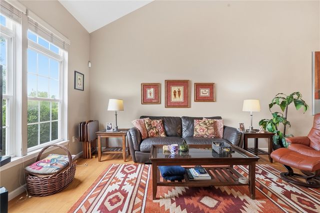 751 Marigold Ct, Collier Twp, PA 15017