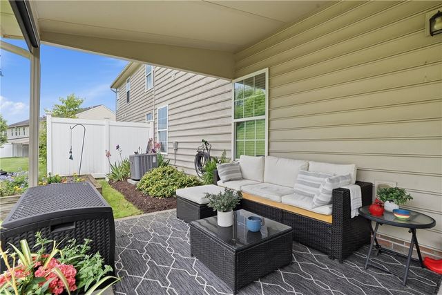 751 Marigold Ct, Collier Twp, PA 15017