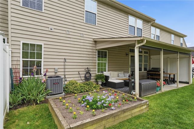 751 Marigold Ct, Collier Twp, PA 15017