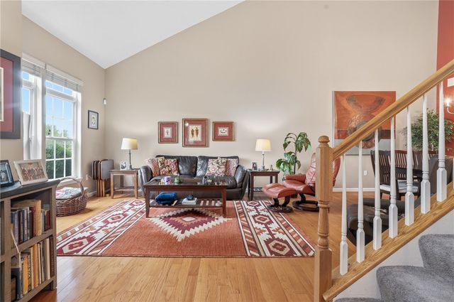 751 Marigold Ct, Collier Twp, PA 15017
