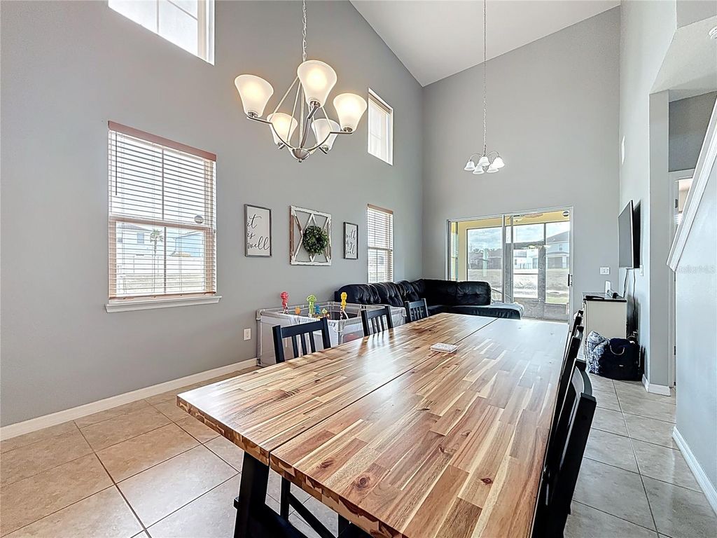 Image 24 of property listing at 10927 VERAWOOD DRIVE, Riverview, FL 33579