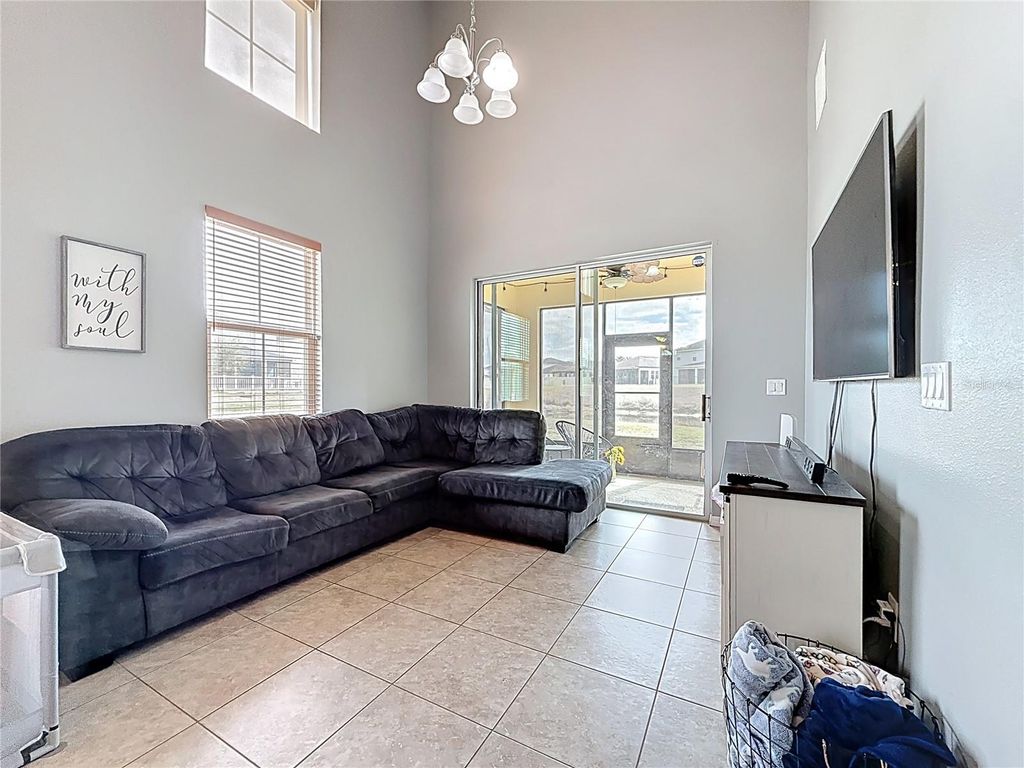 Image 26 of property listing at 10927 VERAWOOD DRIVE, Riverview, FL 33579