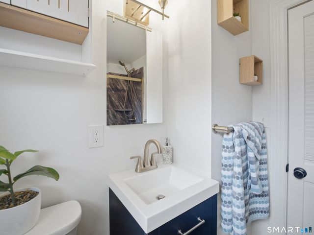 203 West Road, Colchester, CT 06415