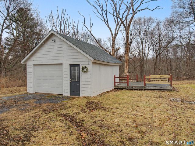 203 West Road, Colchester, CT 06415