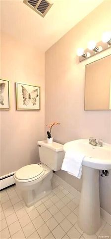 2445 Torquay Avenue 211, Royal Oak City, MI 48073