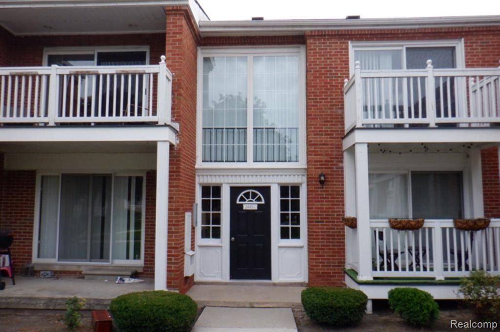 2445 Torquay Avenue 211, Royal Oak City, MI 48073