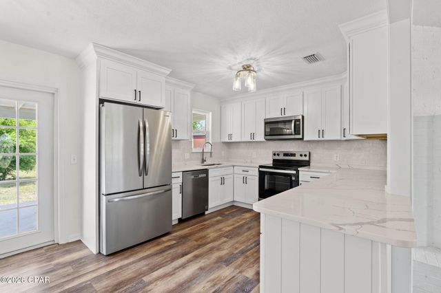 2020 Greenbriar Boulevard, Lynn Haven, FL 32444