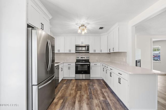 2020 Greenbriar Boulevard, Lynn Haven, FL 32444