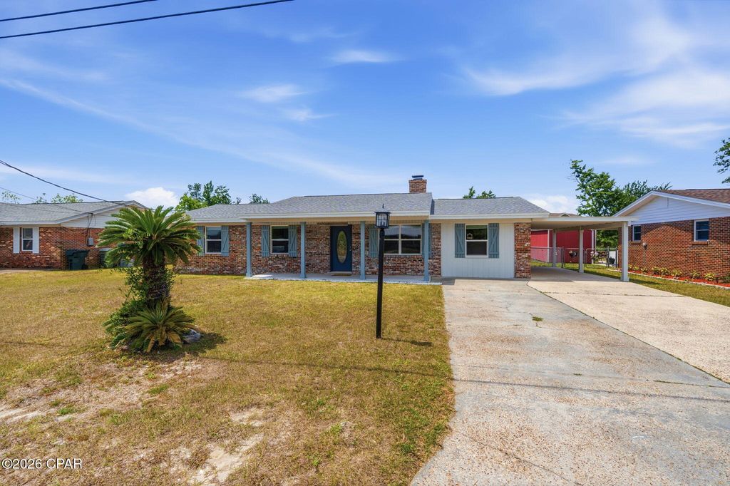 2020 Greenbriar Boulevard, Lynn Haven, FL 32444
