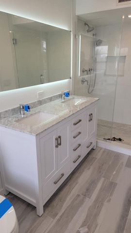 613 NE 26th Ave 613, Hallandale Beach, FL 33009